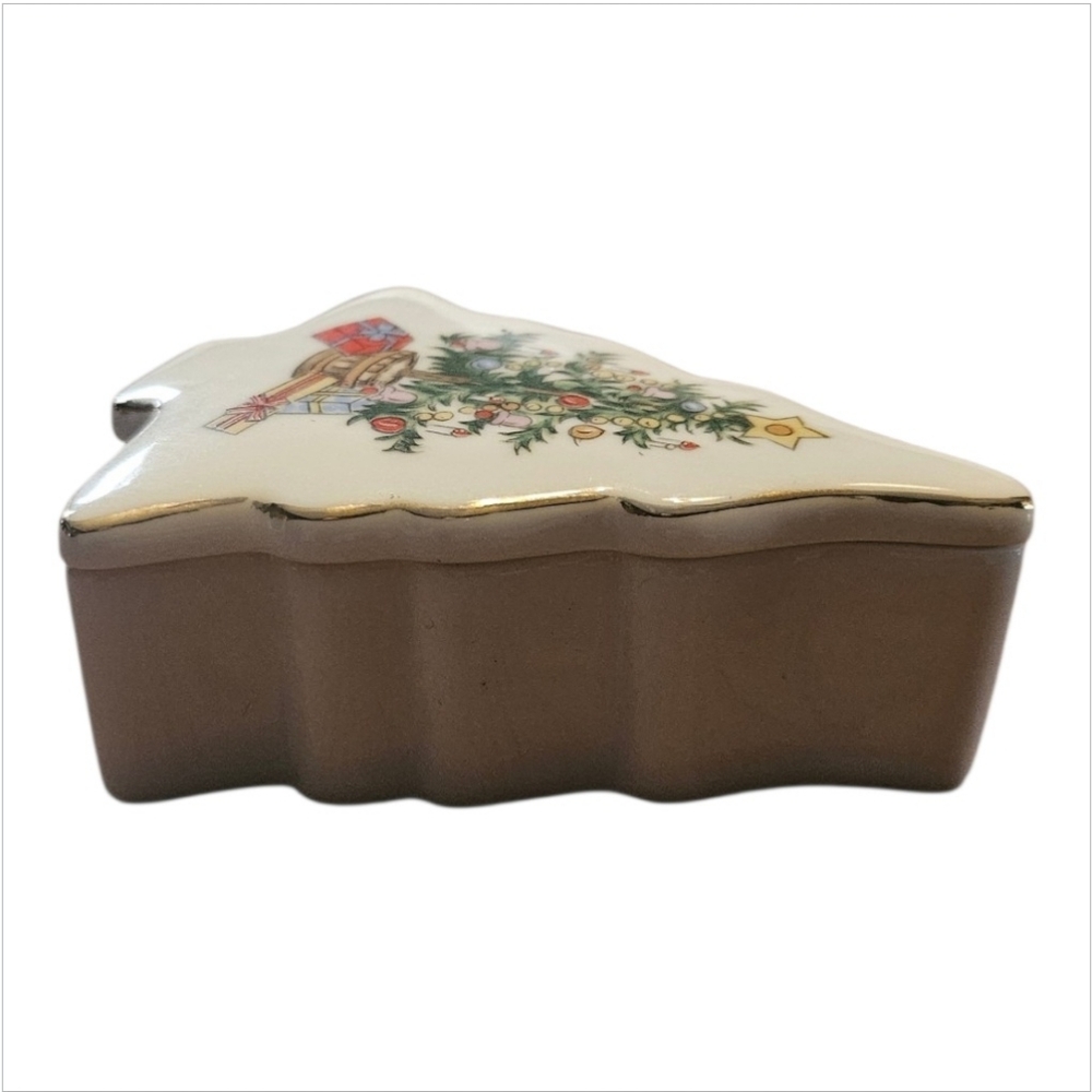 Vintage Lefton China Hand Painted Christmas Tree Shaped Porcelain Trinket Box - Picture 3 of 7